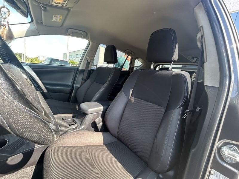 Toyota RAV4 Rav4 2.0 d-4d Lounge 2wd mt