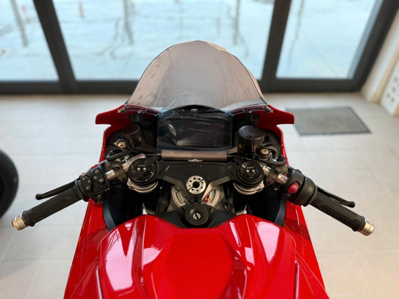 Ducati Panigale V4 BASE MY 2026 NUOVA DA IMMATRICOLARE
