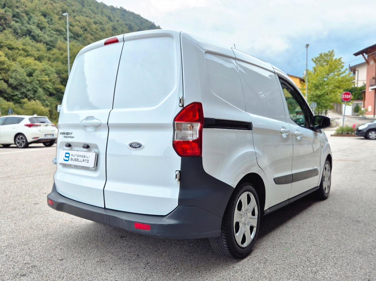 Ford Transit Courier 1.5 TDCi 75CV Van Entry
