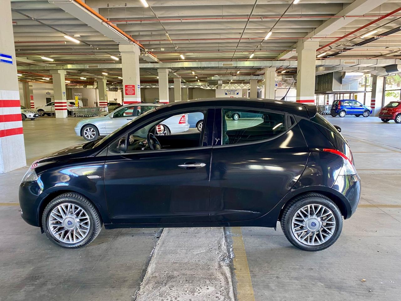 Lancia Ypsilon 1.3 MJT 5 porte S&S Platinum