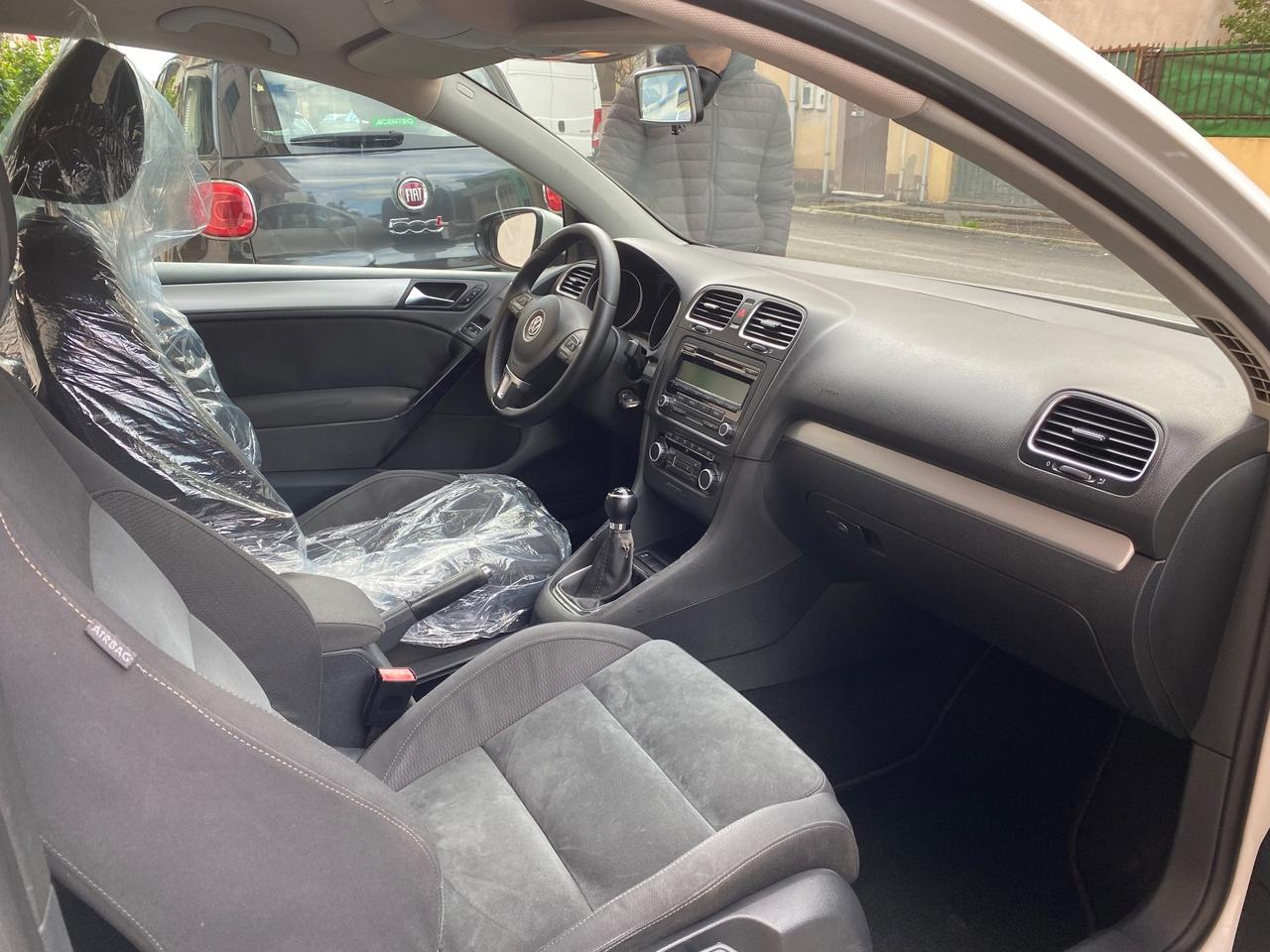 Volkswagen Golf 1.6 TDI DPF 3p. Highline