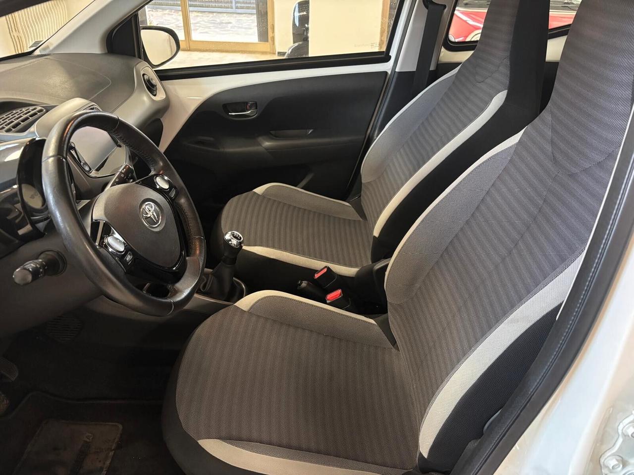 TOYOTA AYGO ANNO 2019 BZ 1.0 ADATTA NEOPATENTATI KM 48 MILA