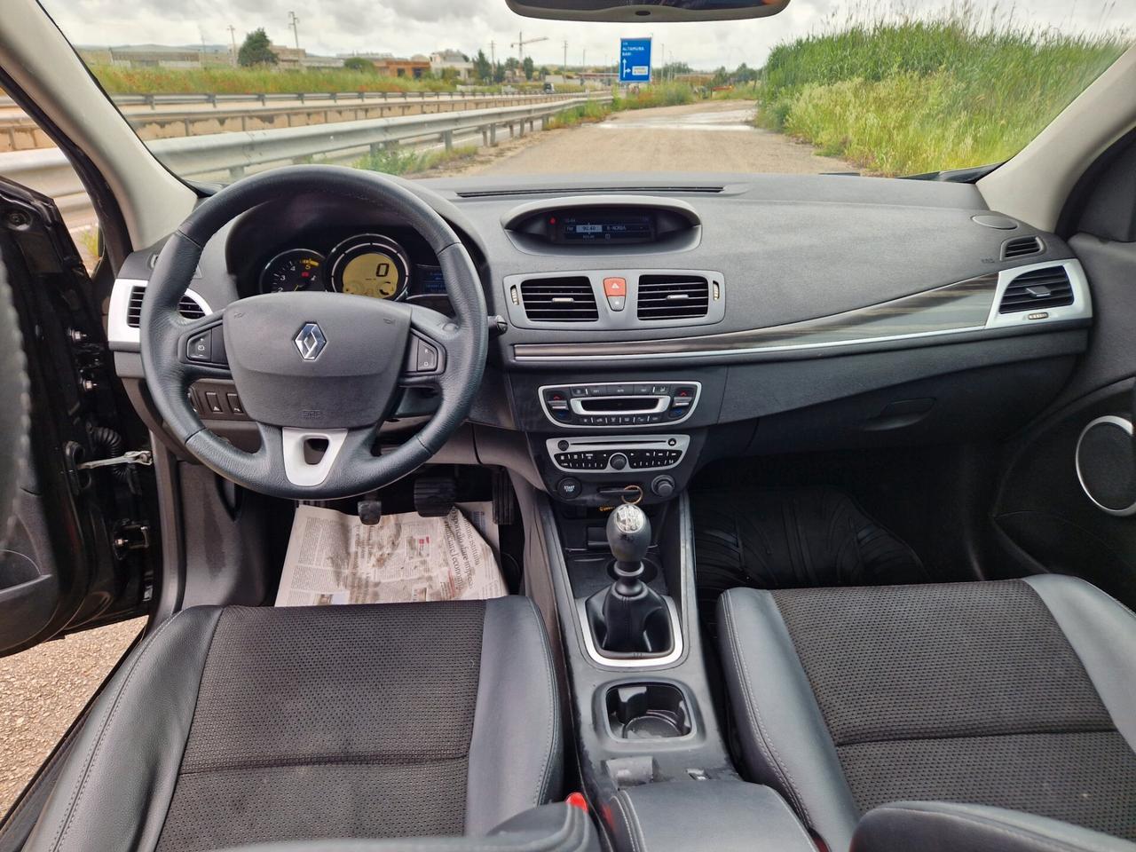 Renault Megane Mégane C-C 1.5 dCi 110CV EDC Luxe