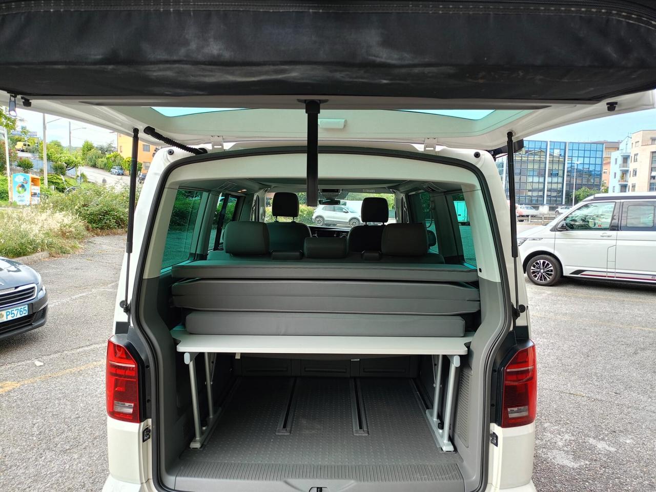 Volkswagen California 2.0 TDI 150CV DSG Beach Camper