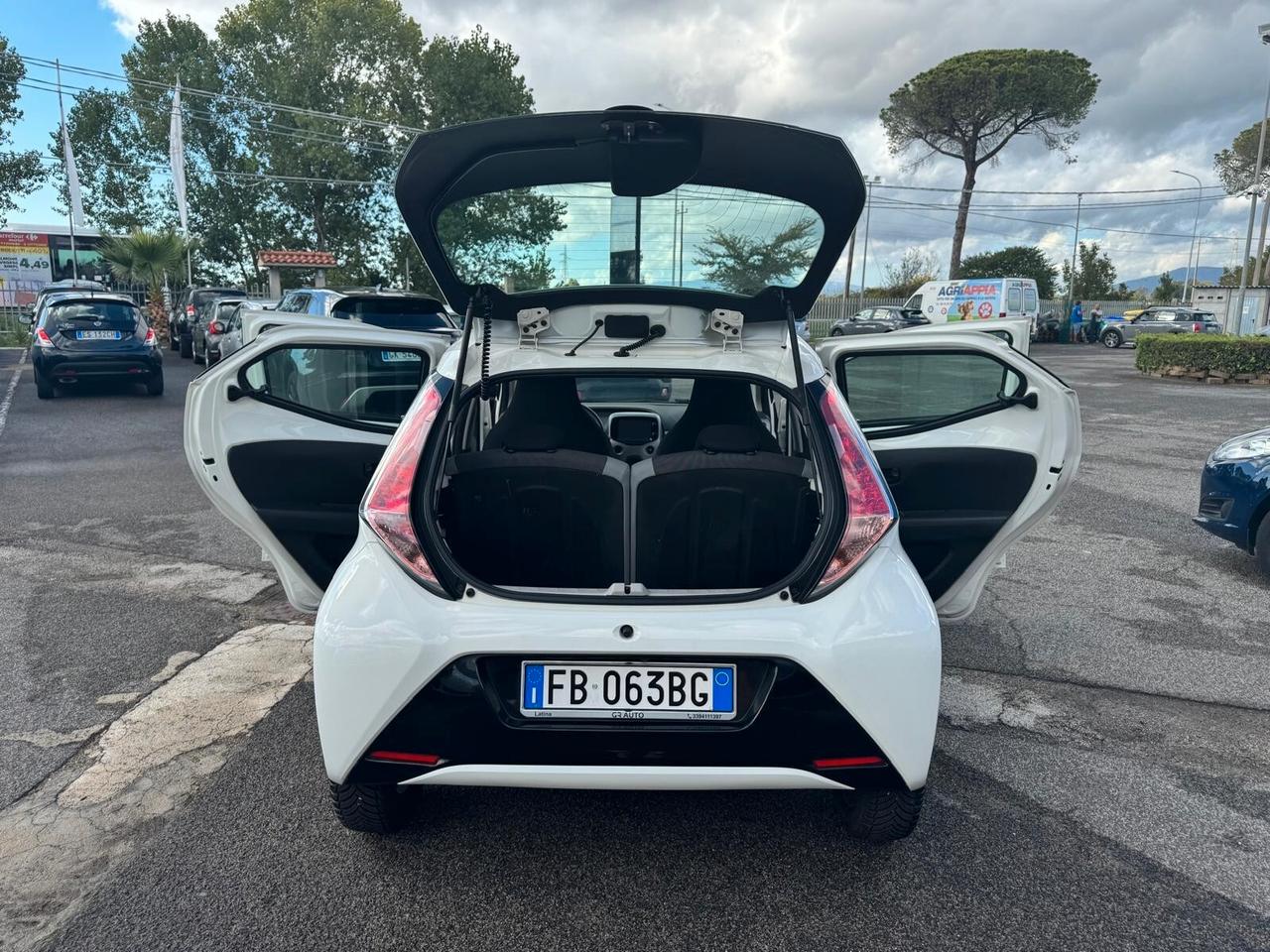 Toyota Aygo 1.0 VVT-I 69CV 5P NEOPATENT 2015
