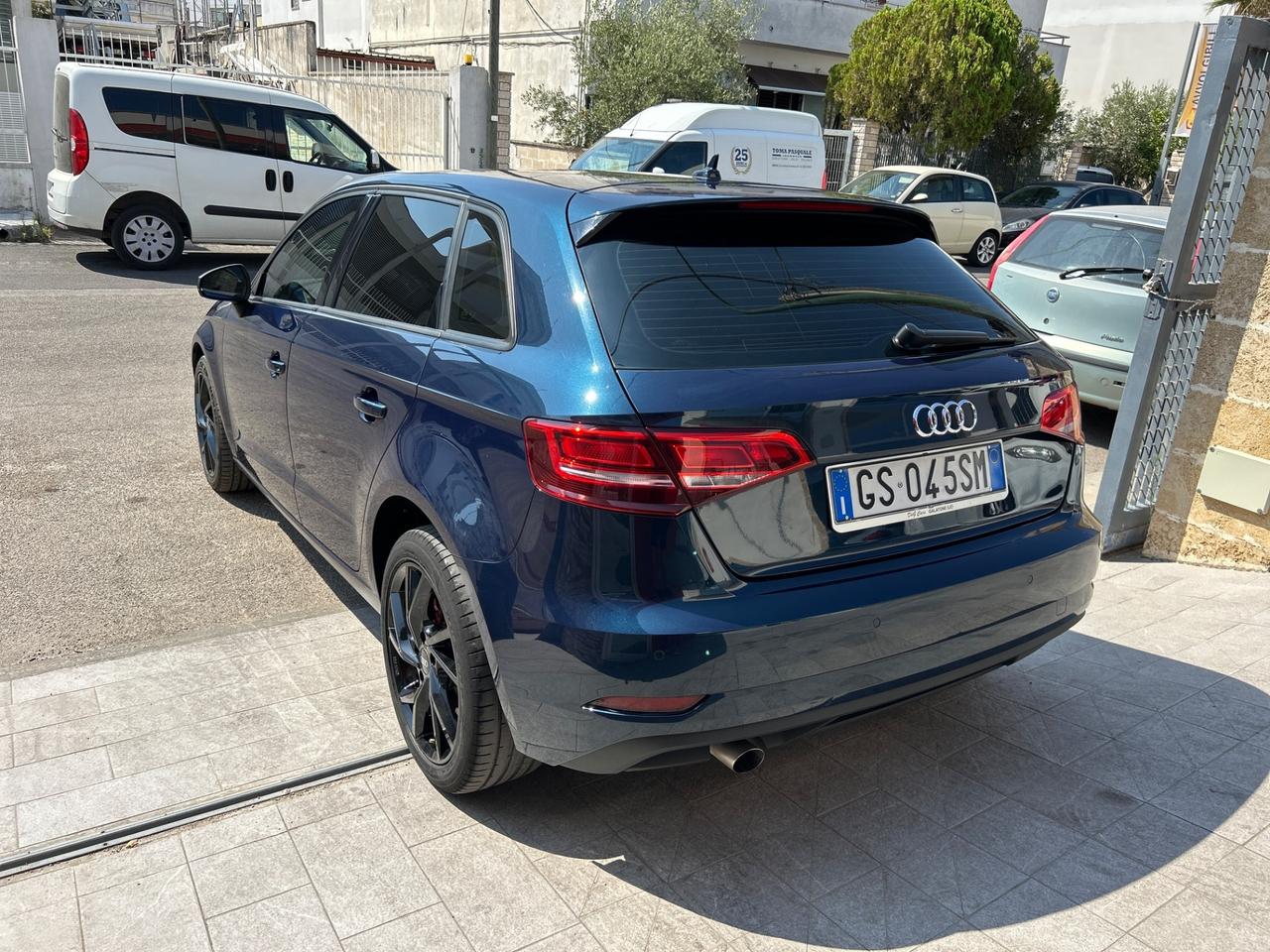 Audi A3 1.6 TDI KIT Rs3-Mod.2017 LED/17"