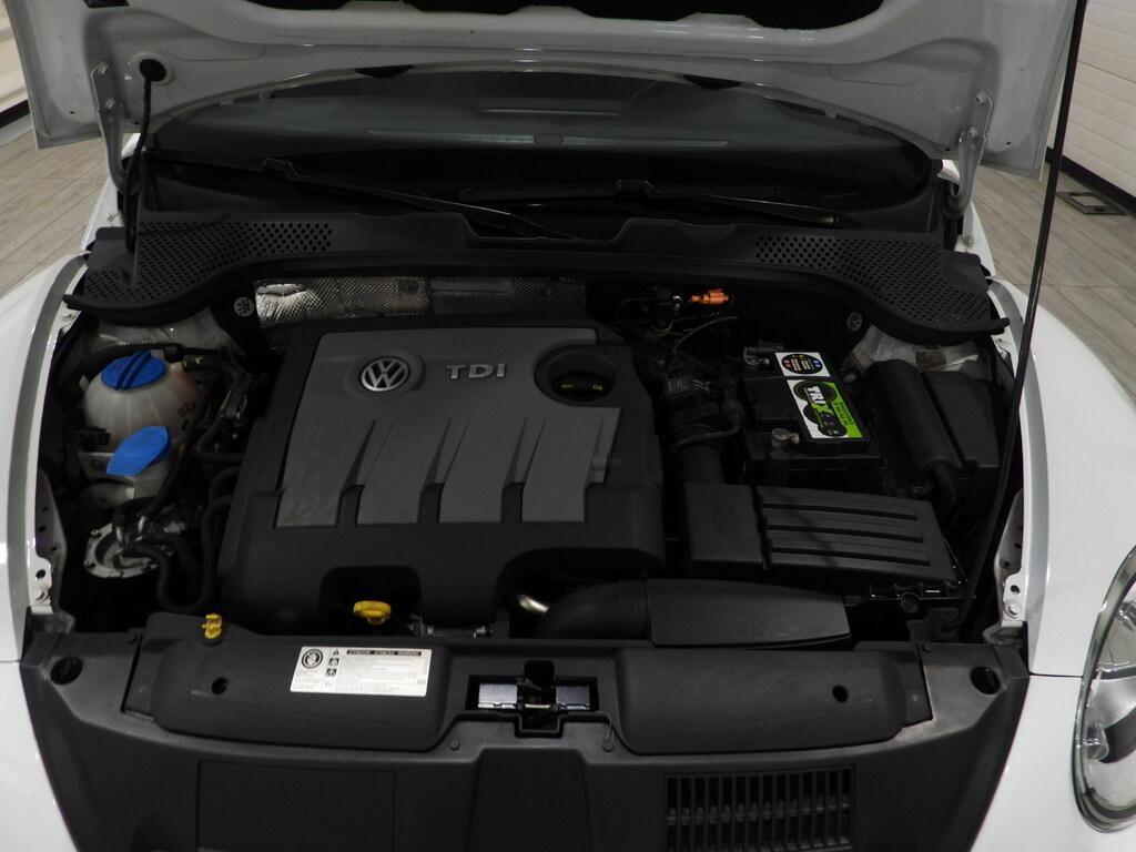 Volkswagen Maggiolino Maggiolino Cabrio 1.6 tdi Design 105cv