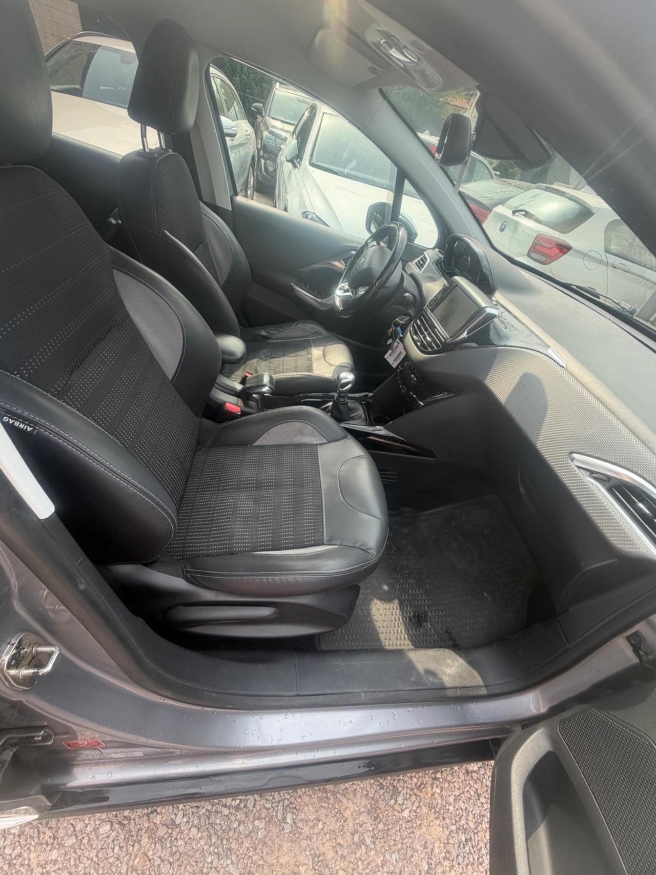Peugeot 2008 BlueHDi 120 S&S Black Matt