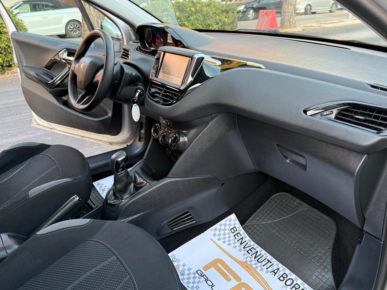 Peugeot 208 1.0 VTi 68CV 5P *KM 79.000 - 2013