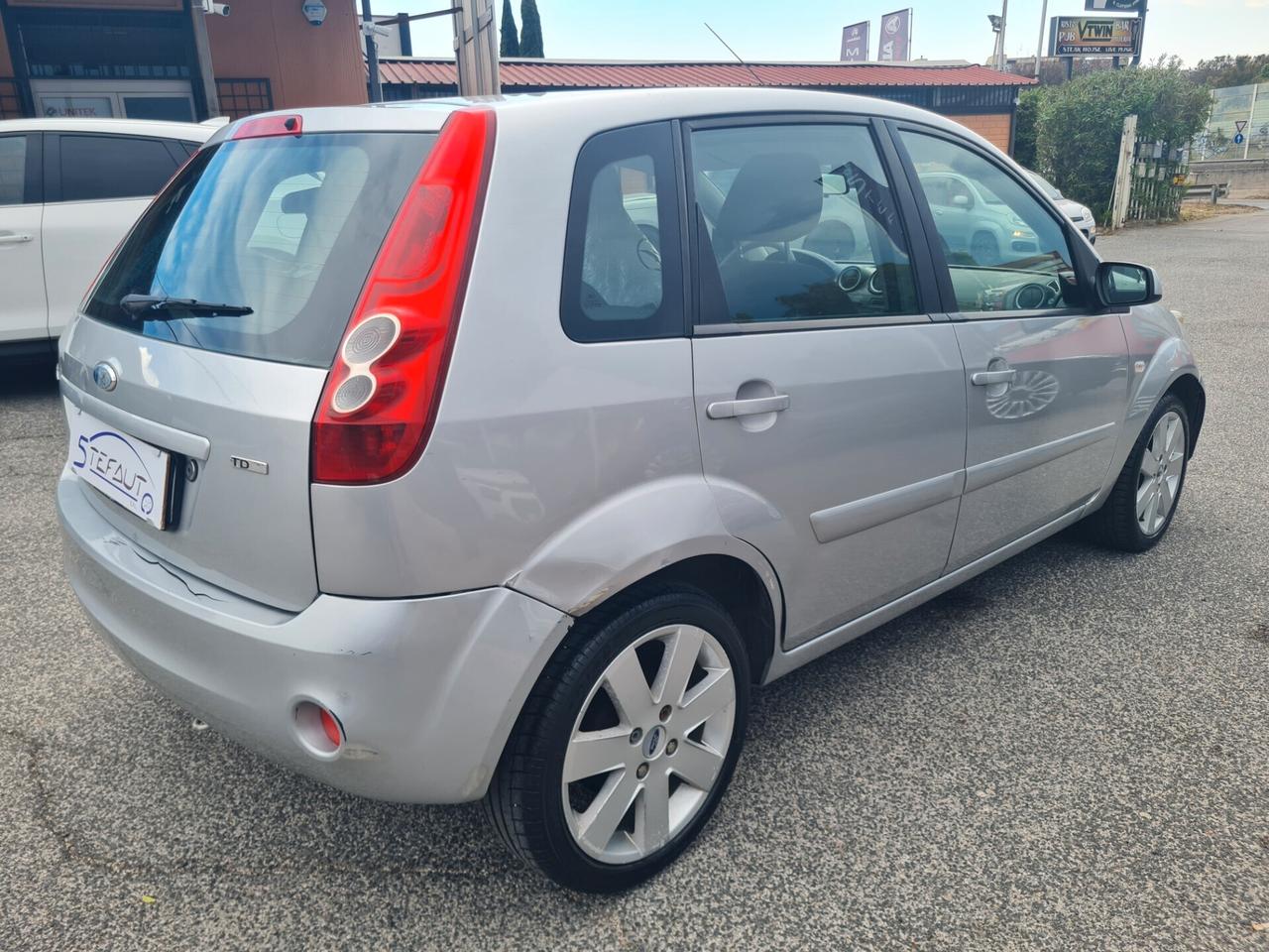 Ford Fiesta 1.4 TDCi 5p. *CLIMA*NEOPATENTATI*