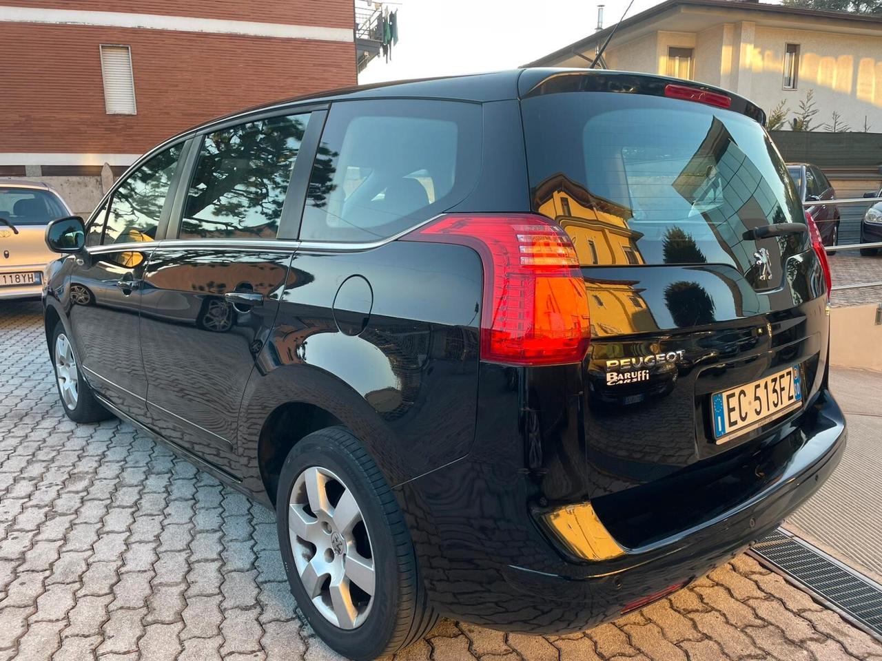 Peugeot 5008 1.6 HDi 110CV Business 7 POSTI