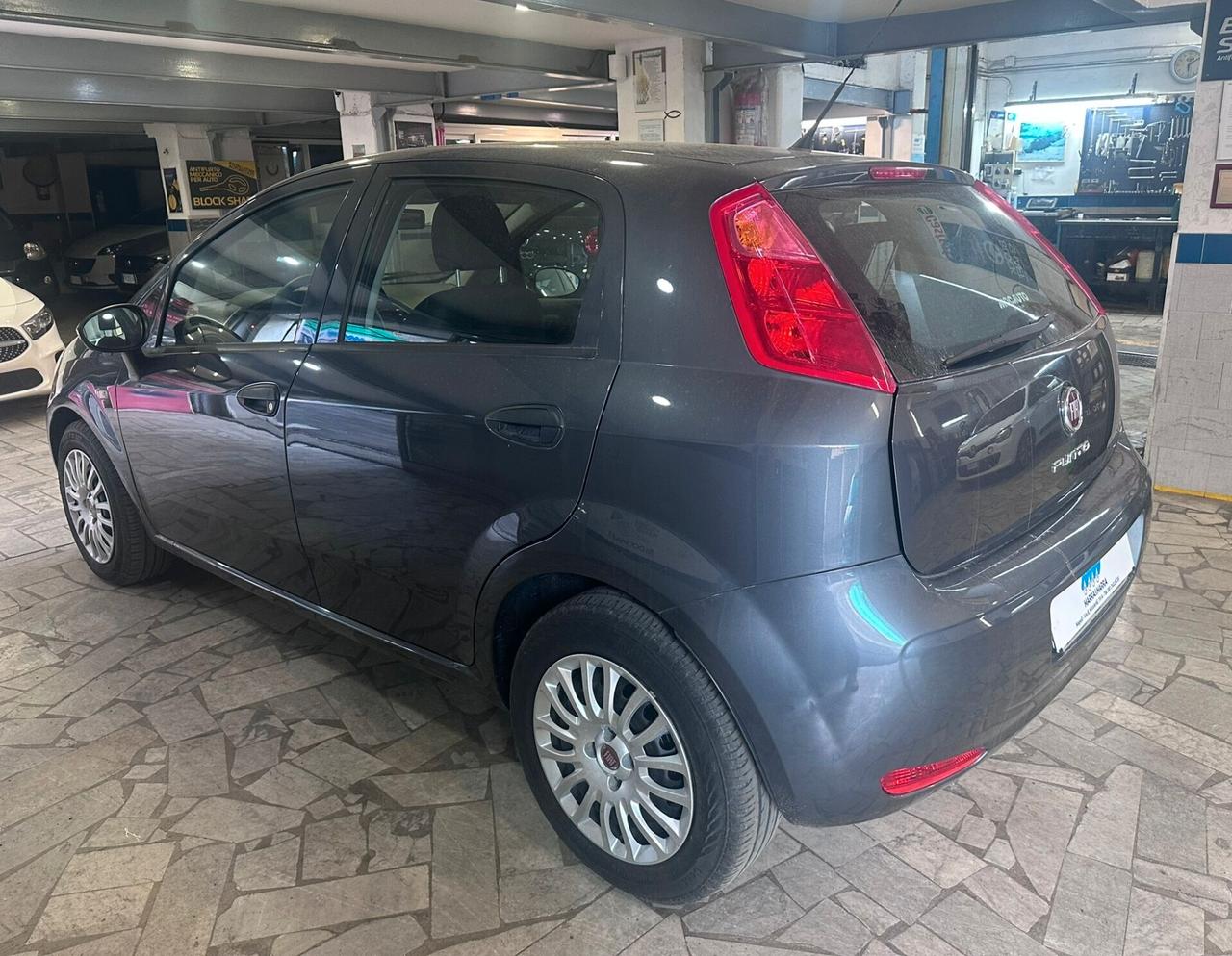 Fiat Punto 1.3 MJT II S&S 95 CV 5 porte Street