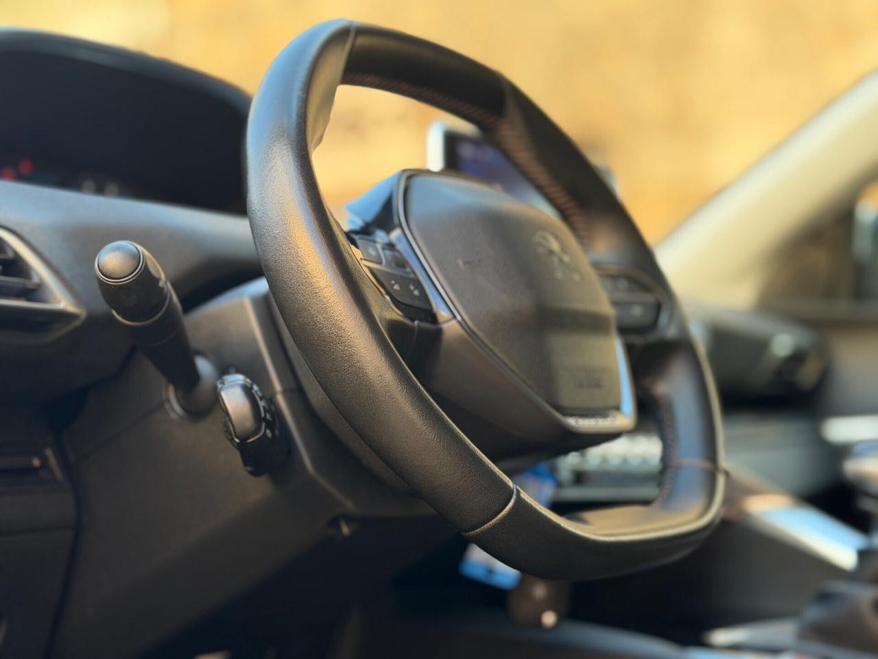 Peugeot 3008 1.5 HDi • 2020 • Perfetta • Garanzia 12 mesi