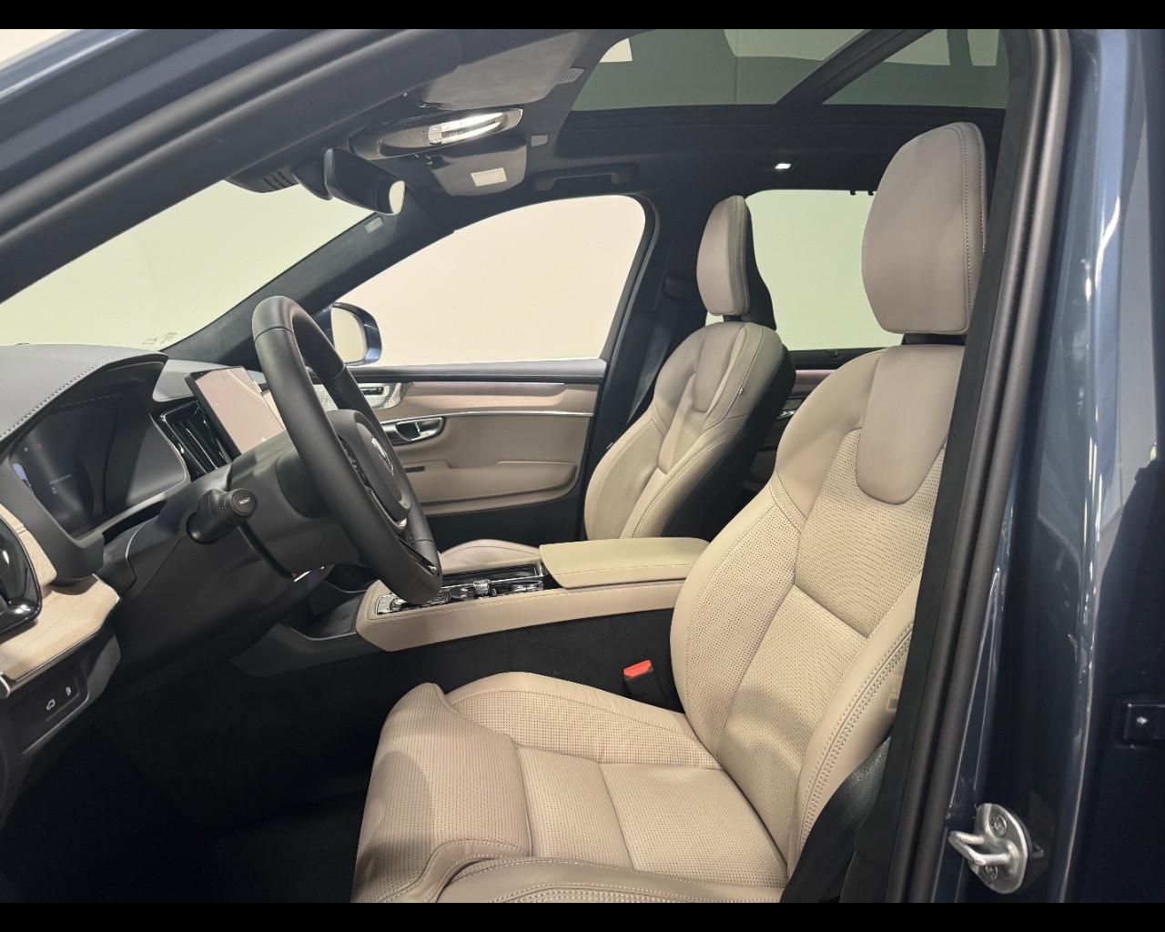 VOLVO XC90 T8 AWD AUTO ULTRA BRIGHT