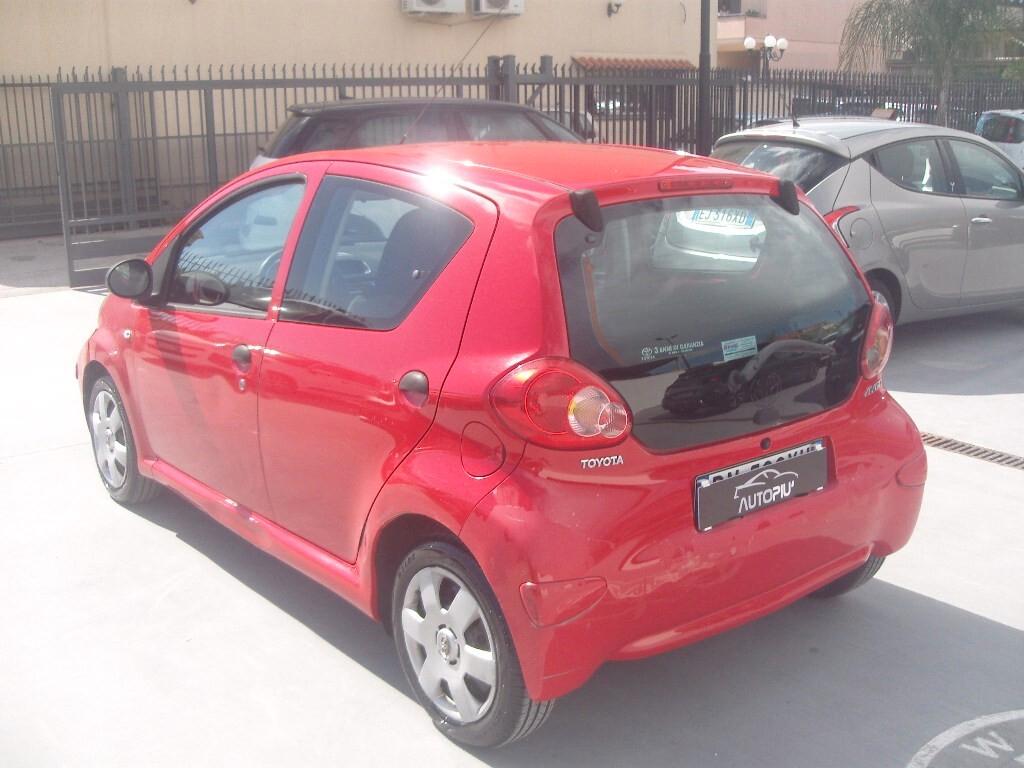 Toyota Aygo 1.0 12V VVT-i 5 porte Sol - 2008
