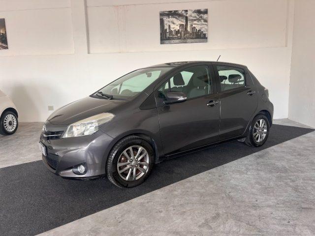 TOYOTA Yaris 1.0 5 porte Lounge