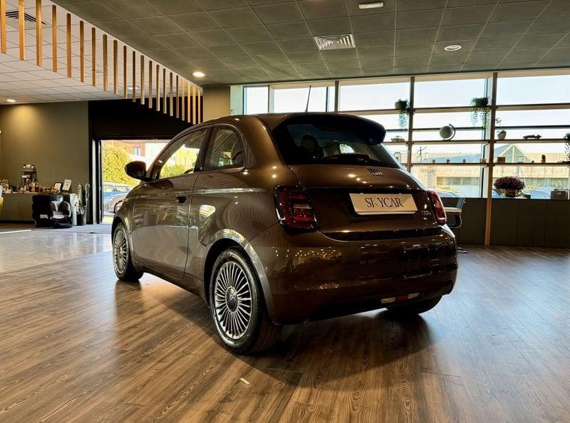 FIAT 500 500e 3+1 42 kWh Icon +