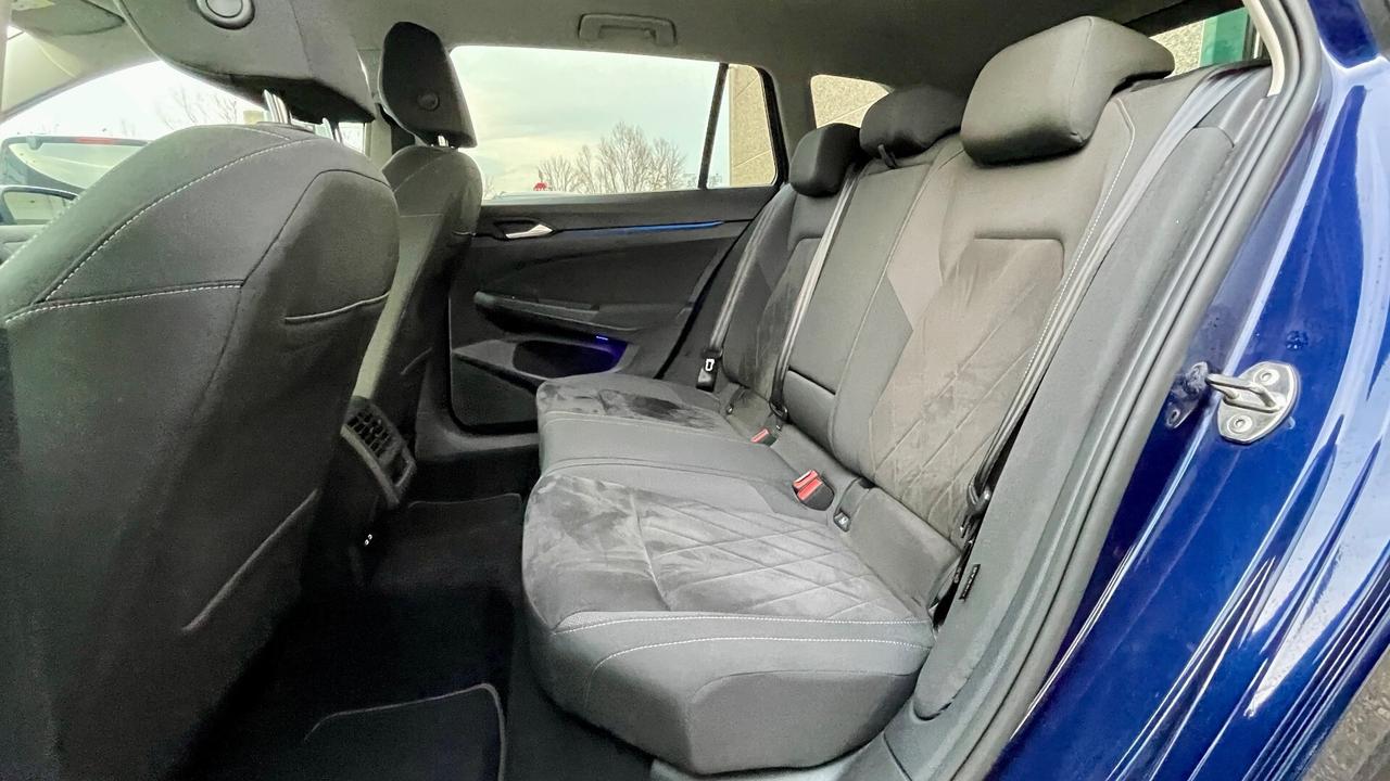 VOLSKWAGEN GOLF VARIANT 2.0 TDI SCR STYLE 150CV - FULL LED, PACCHETTO LUCI, VIRTUAL COCKPIT