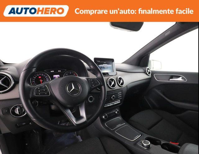 MERCEDES-BENZ B 180 d Business
