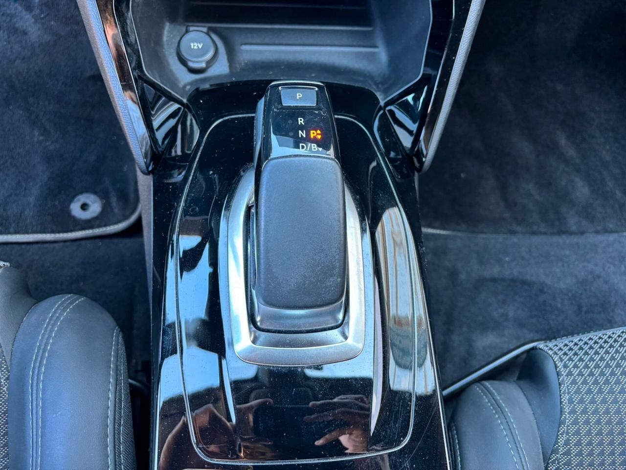 Peugeot 208 GT Line motore elettrico 5 porte SPOTICAR