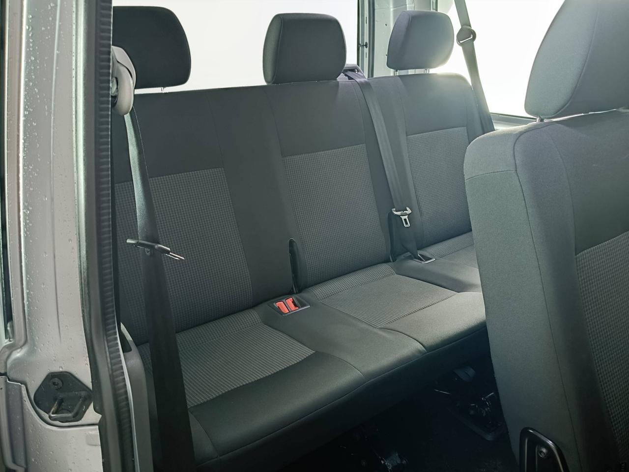 VOLKSWAGEN T6.1 Transporter 30 - T6.1 Transporter 30 2.0 tdi 110cv kombi Business p.c.