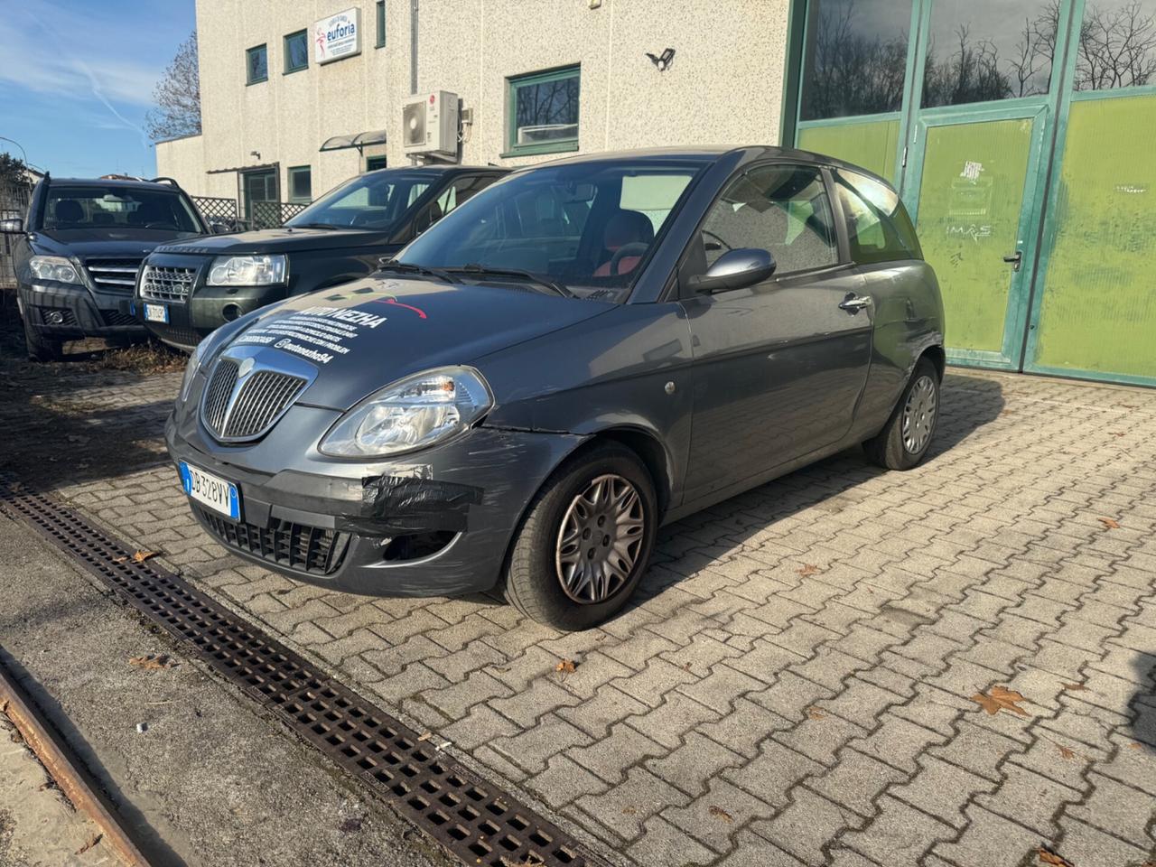 Lancia Ypsilon 1.3 MJT 75 CV Argento