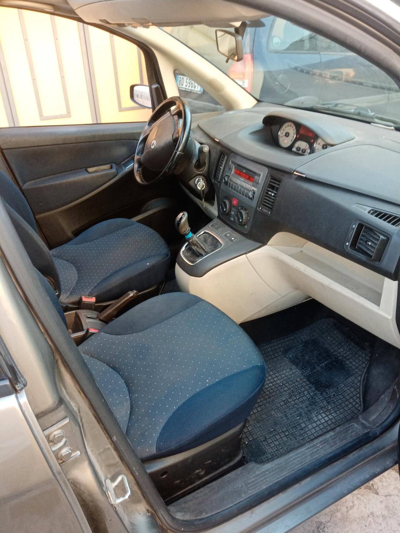 Lancia MUSA 1.4 16V Platino testata da rifare