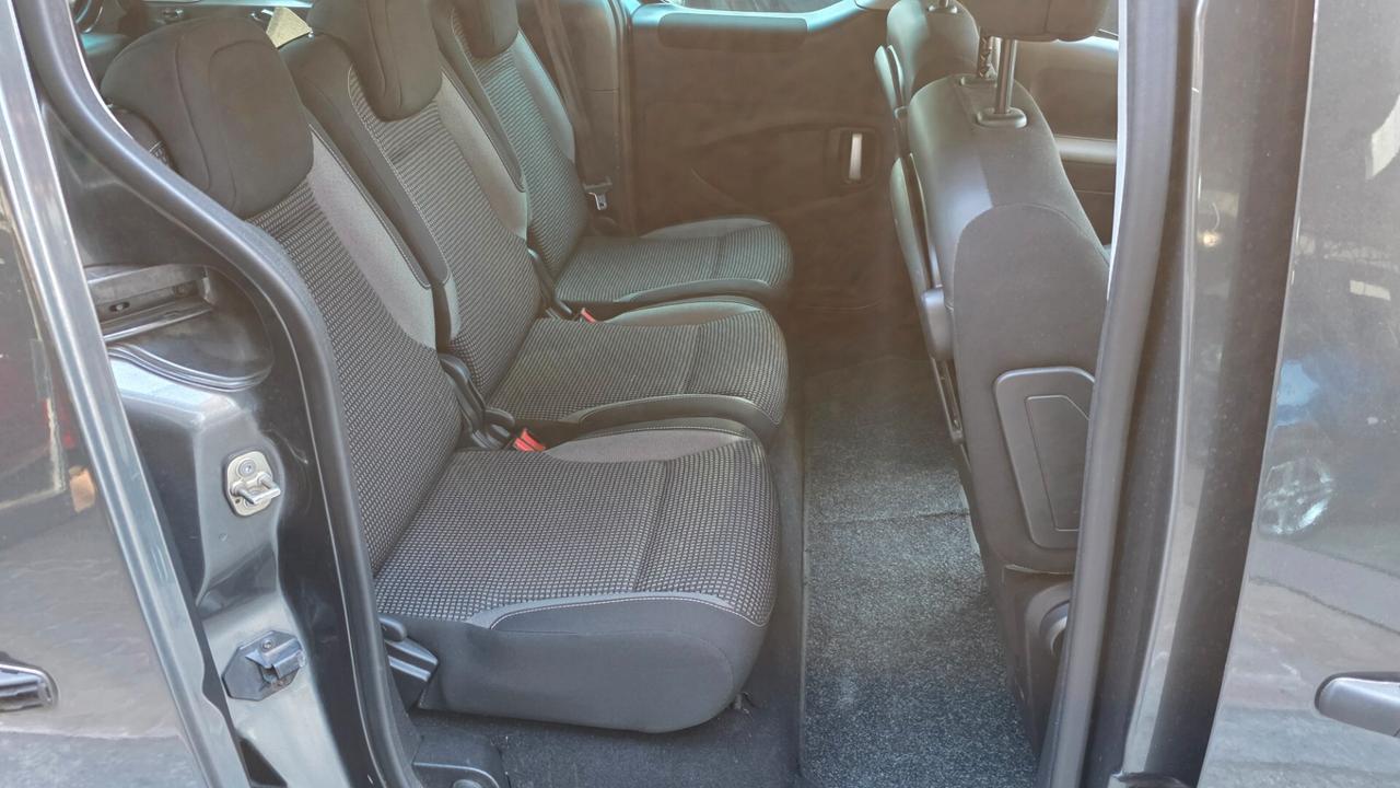 Peugeot Partner Tepee BlueHDi 120 S&S Outdoor