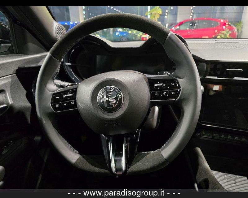 Alfa Romeo Junior Milano Ibrida Ibrida Ibrida Speciale1.2 145cv Hybrid Edct6