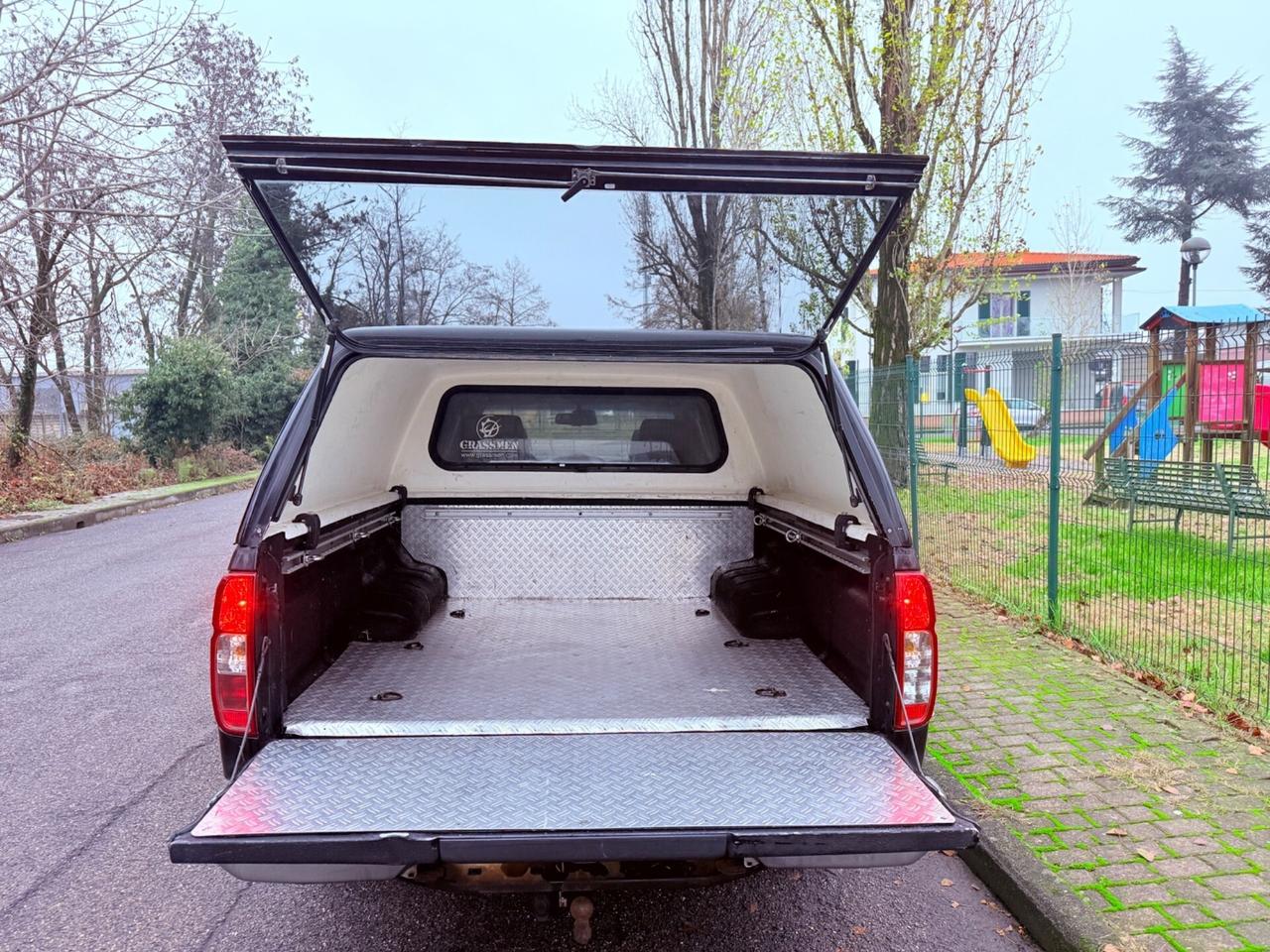 Nissan Navara PICK-UP- 2011 SUPER PREZZOOOOOOOOO