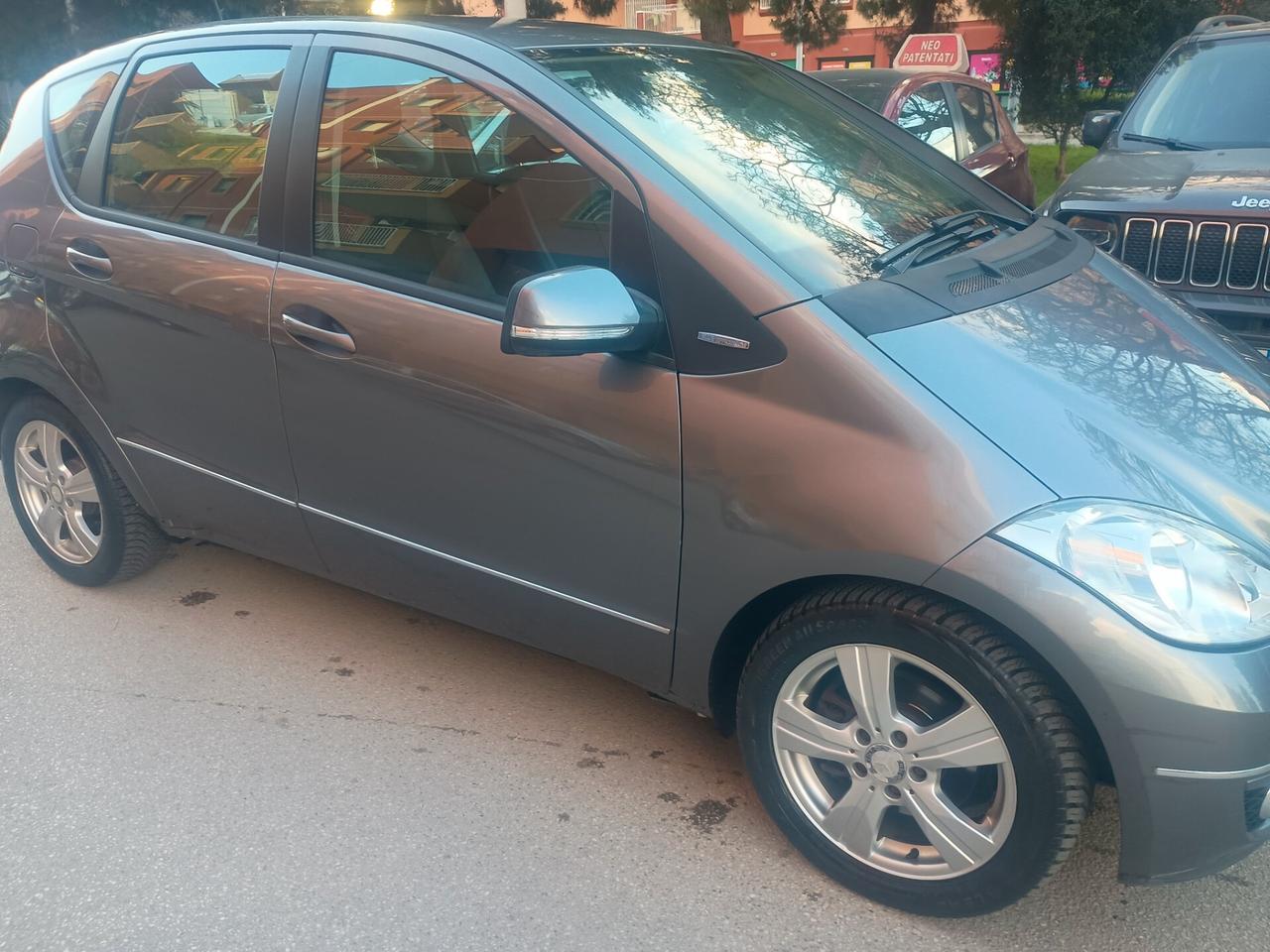 Mercedes-benz A 160 CDI BlueEFFICIENCY Executive