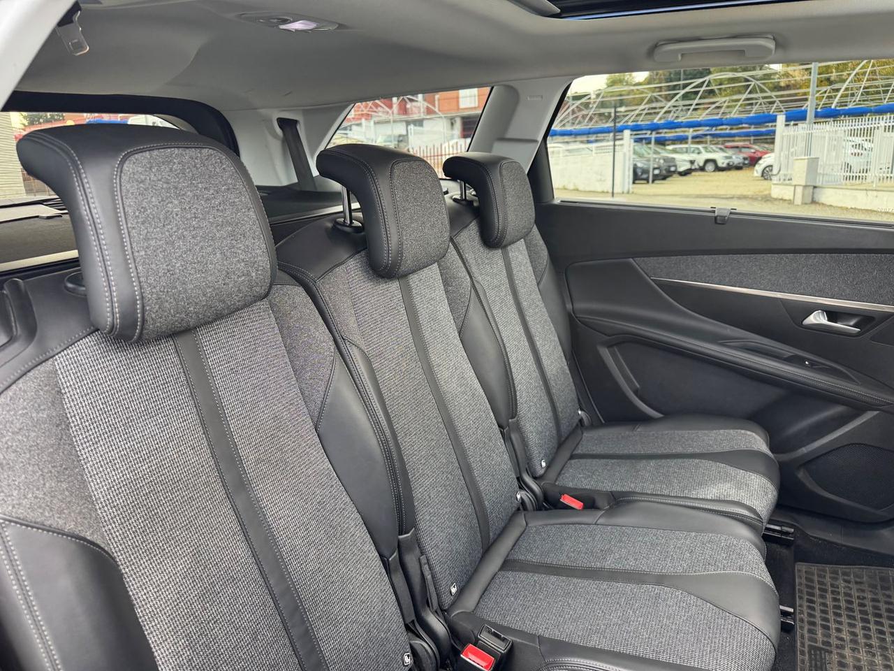 Peugeot 5008 1.5 Blue HDI 130 Allure 7 Posti #7721