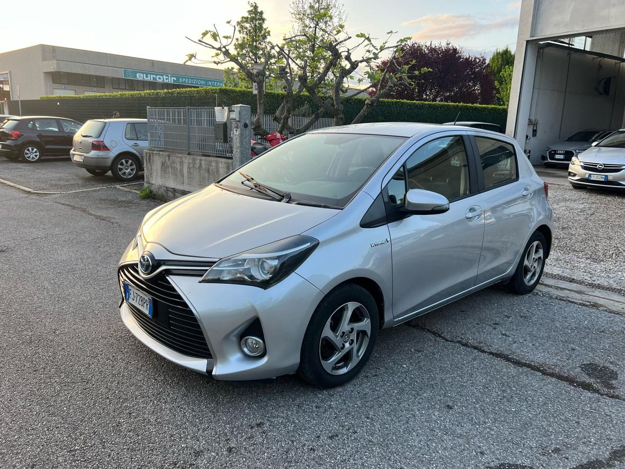 Toyota Yaris 1.5 Hybrid 5 porte Active