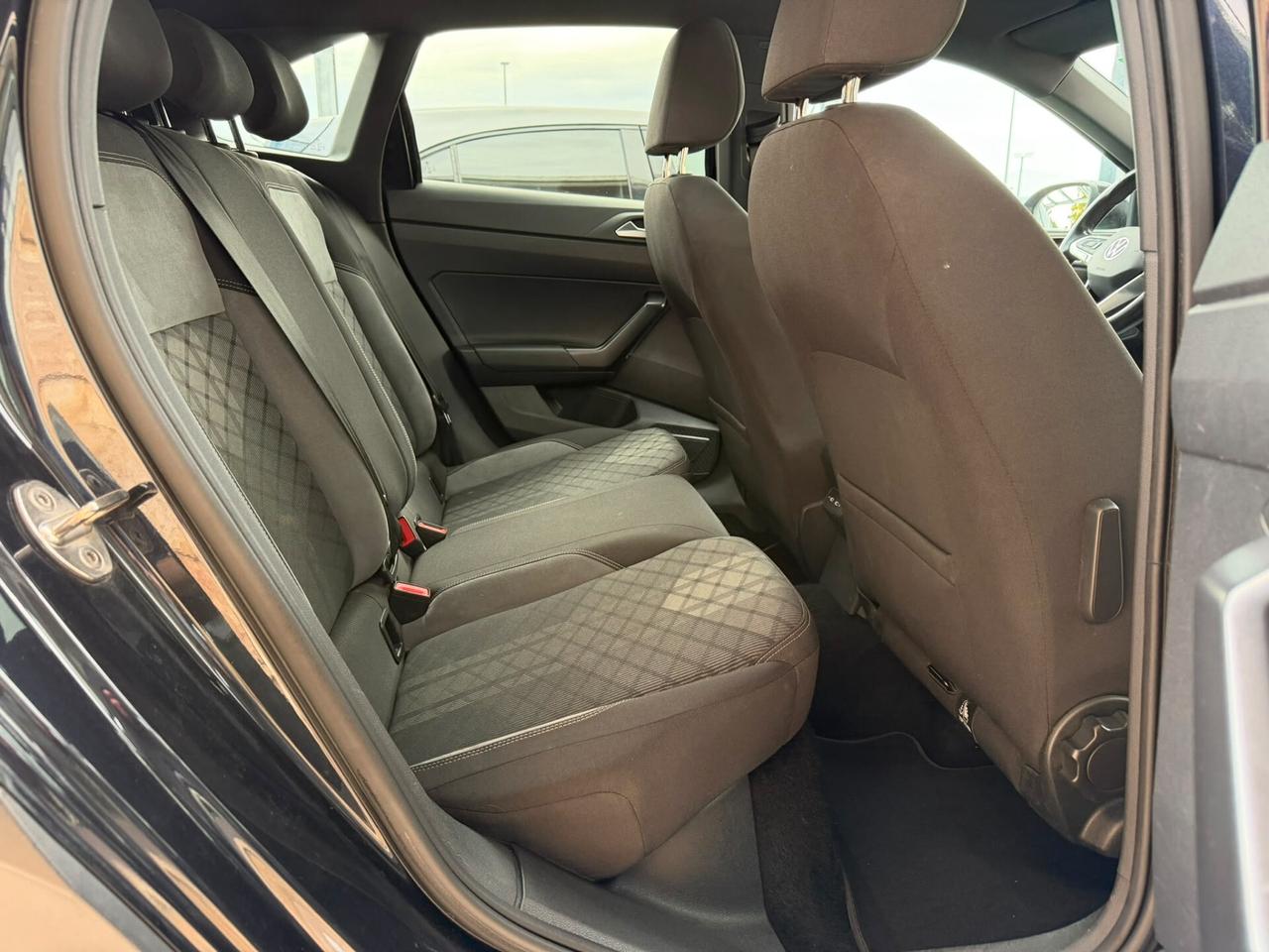 Volkswagen Taigo 1.0 tsi R-Line 110cv dsg