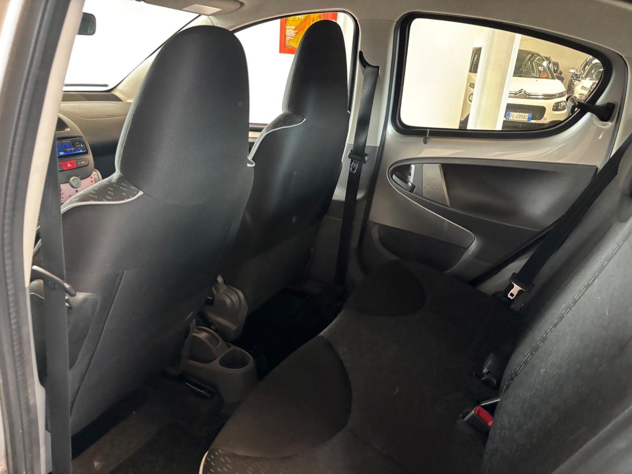 Peugeot 107 1.0 BENZINA 5 porte | OK NEOPATENTATI |