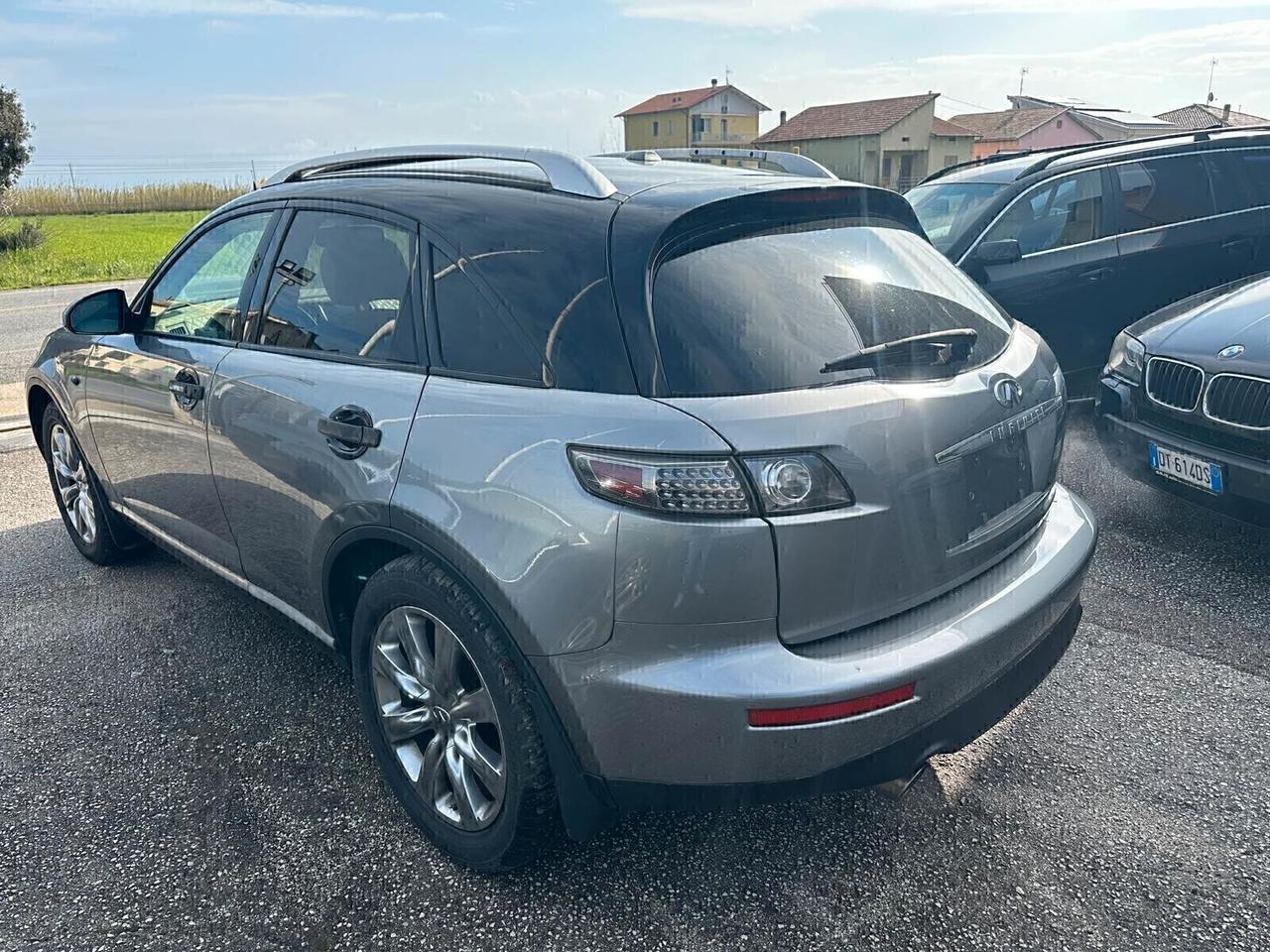 Infiniti FX 35 GPL GANCIO TRAINO