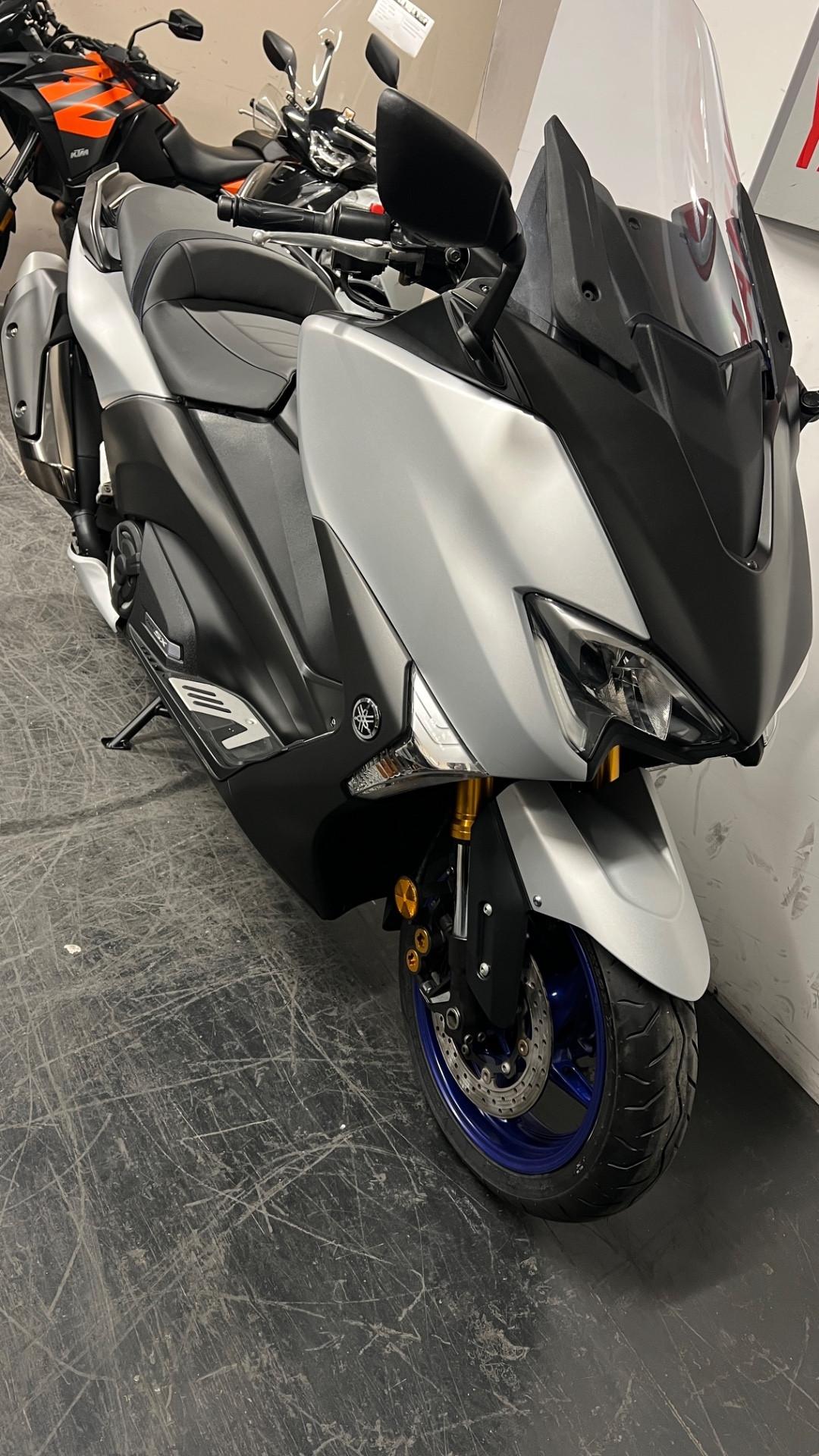 Yamaha TMAX 530 SX