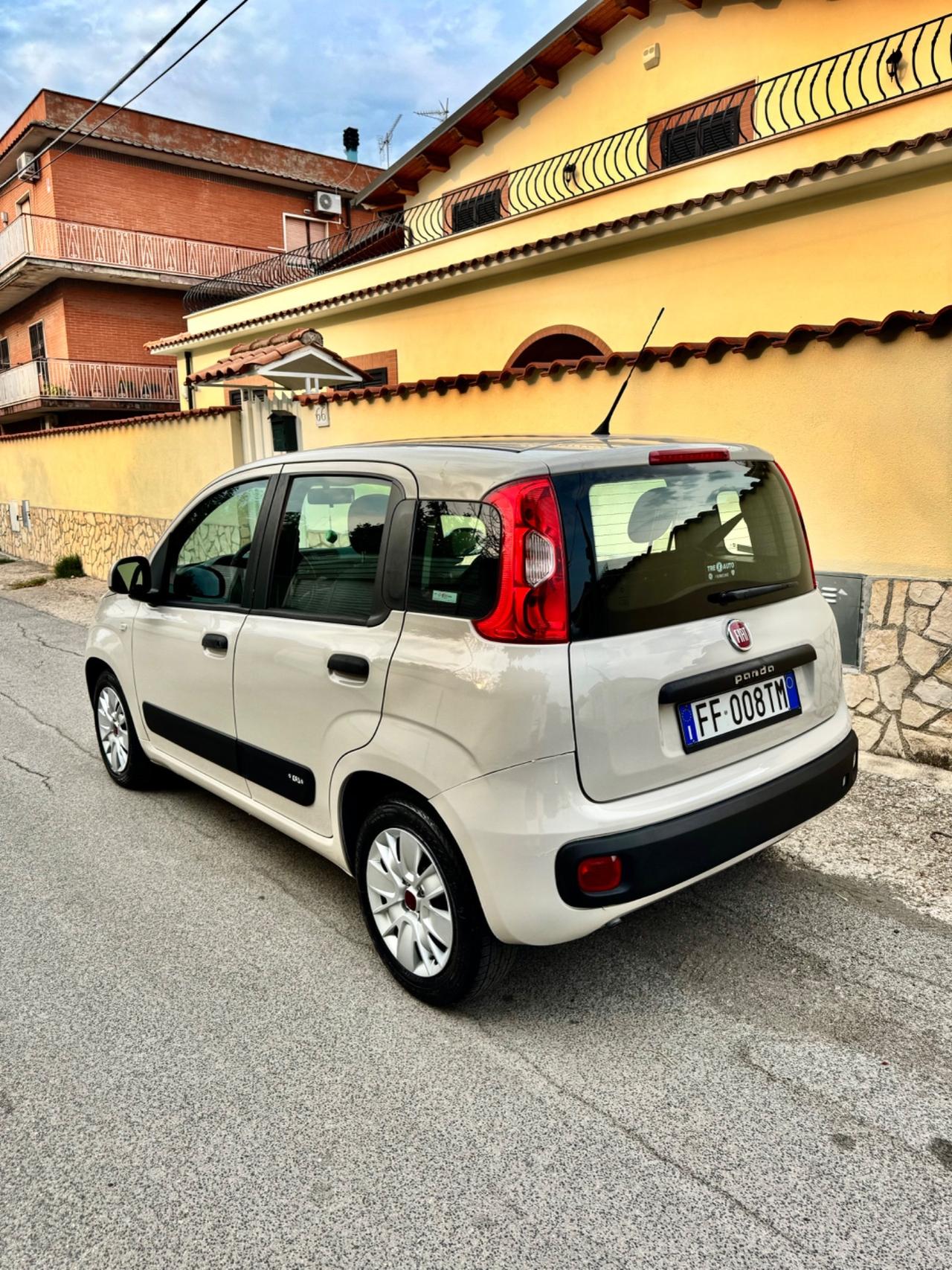 Fiat Panda 1.2 Lounge 2017 uniproprietaria