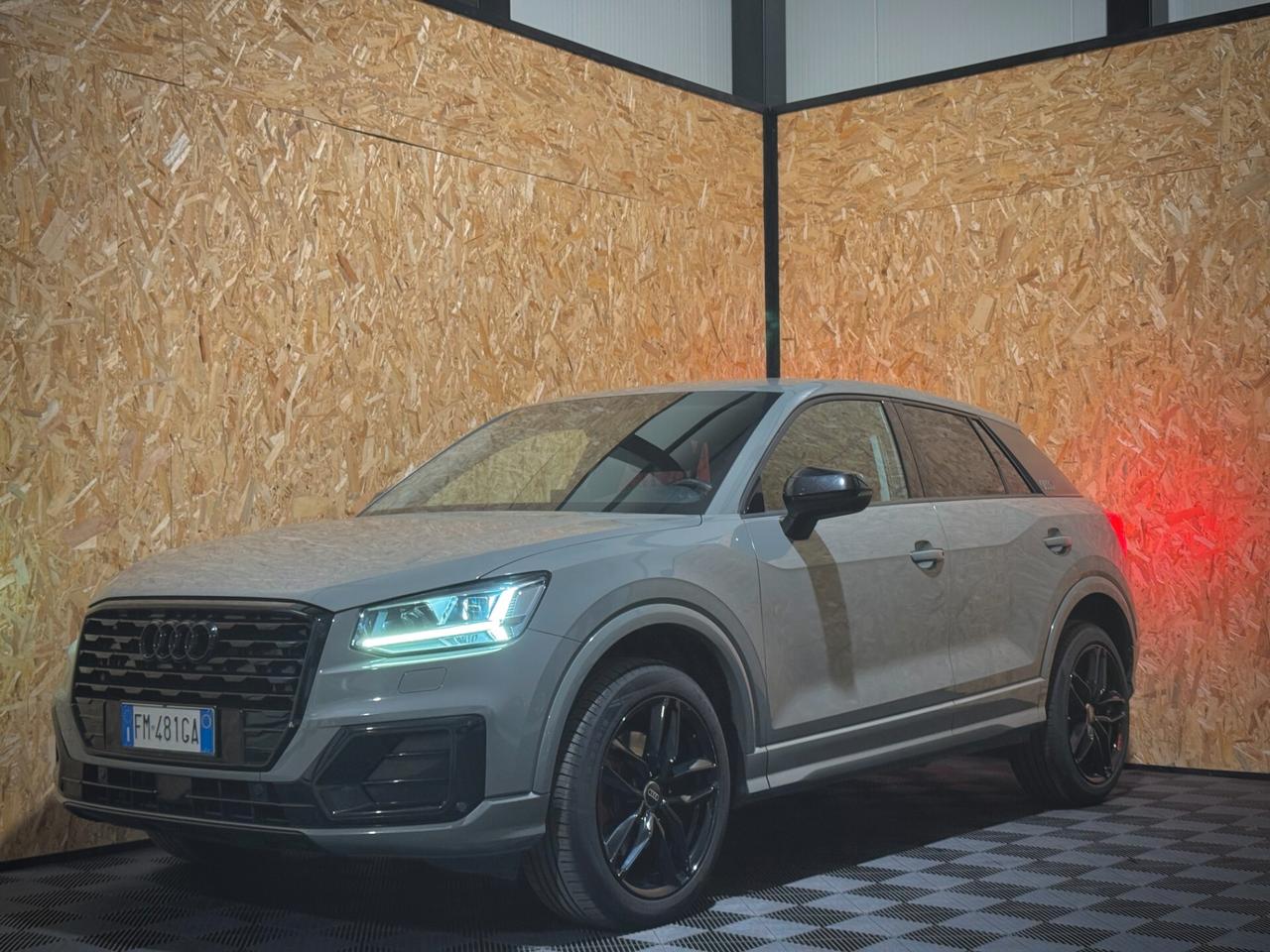 Audi Q2 1.6 TDI S line IDENTITY BLACK