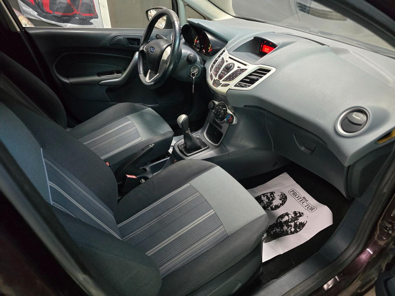 Ford Fiesta 1.4 5 porte Bz.- GPL Titanium