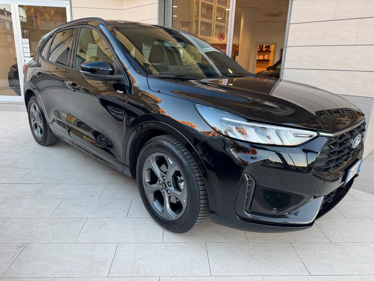 Ford Kuga 2.5 Full Hybrid 180 CV CVT 2WD ST-Line