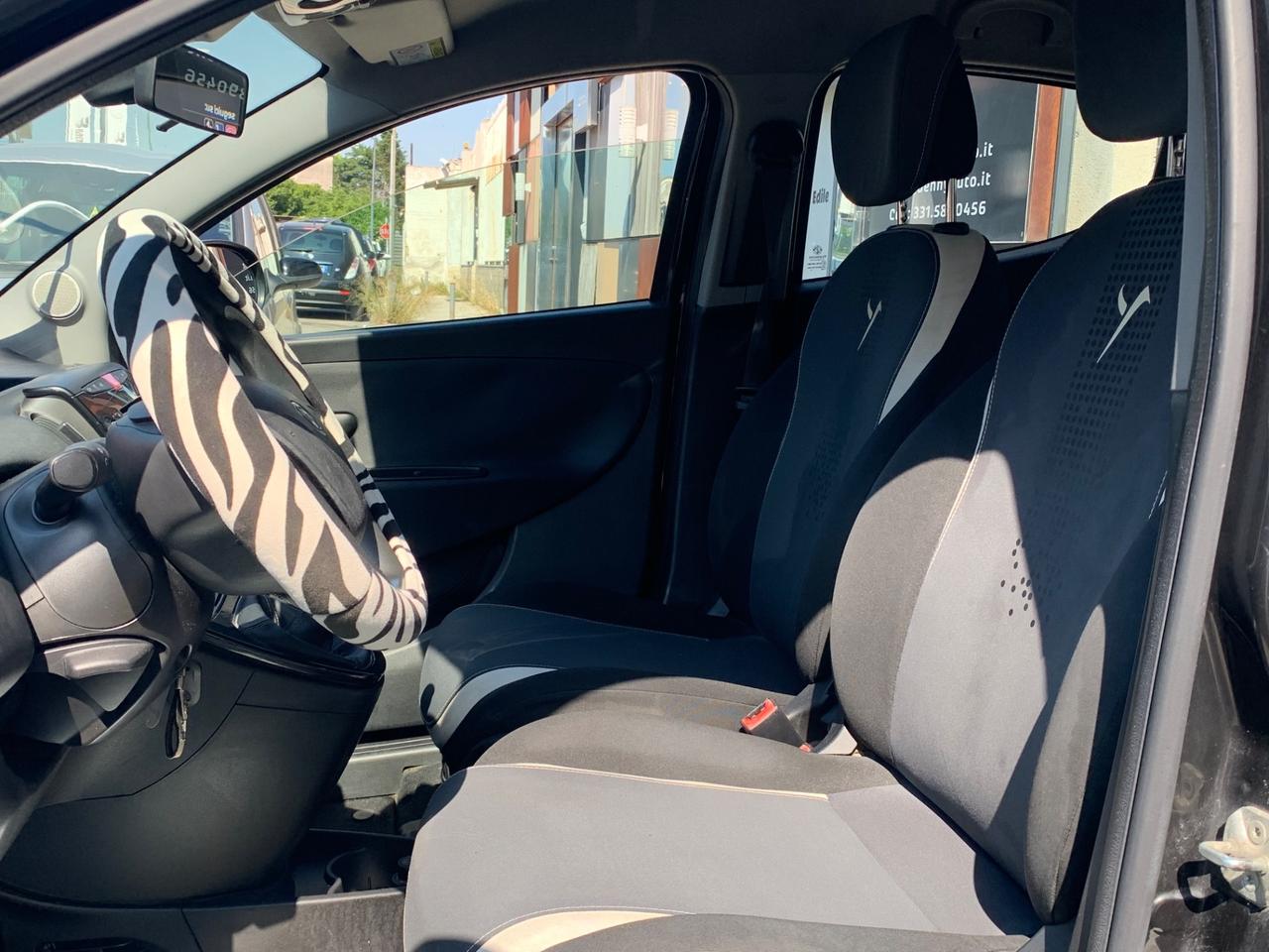Lancia Ypsilon 1.2 69 CV 5 porte Elefantino