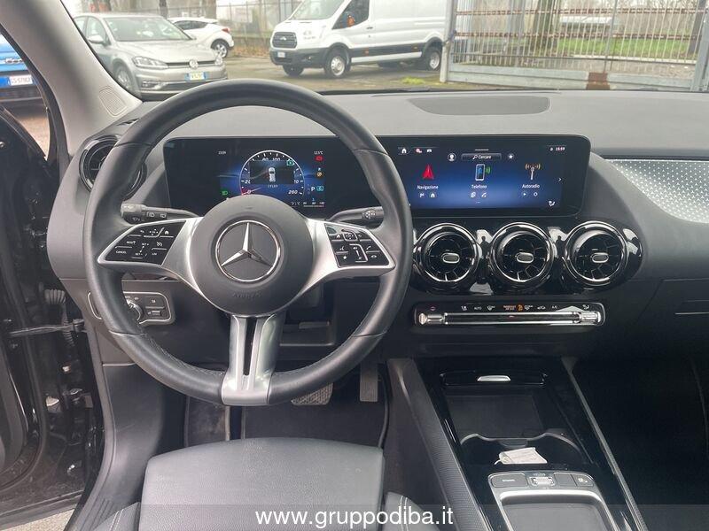 Mercedes-Benz GLA GLA-H247 2023 180 d Advanced auto