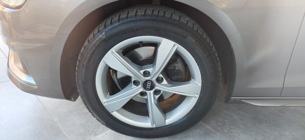 Audi A4 Avant 30 TDI/136 CV S tronic