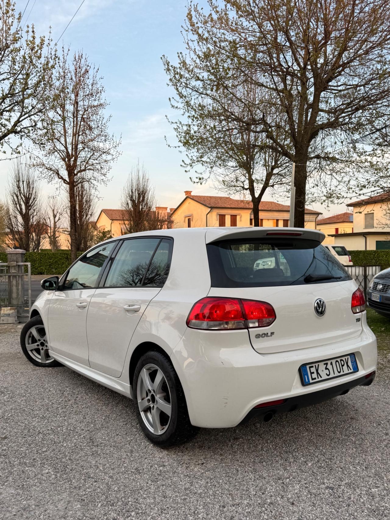 Volkswagen Golf 1.6 TDI DPF 5p. Highline
