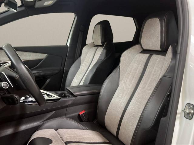 PEUGEOT 3008 Hybrid4 300 e-EAT8 GT Pack