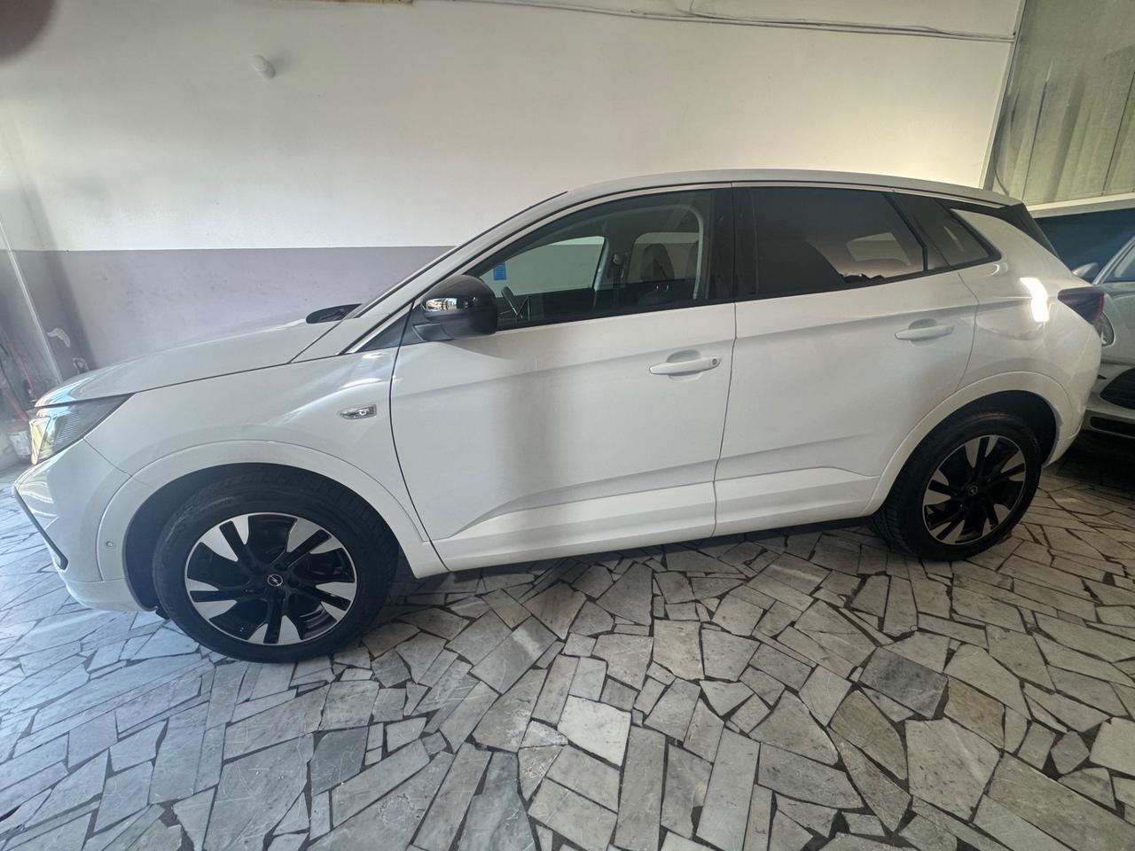 Opel Grandland 1.5 diesel Ecotec aut. Business Elegance