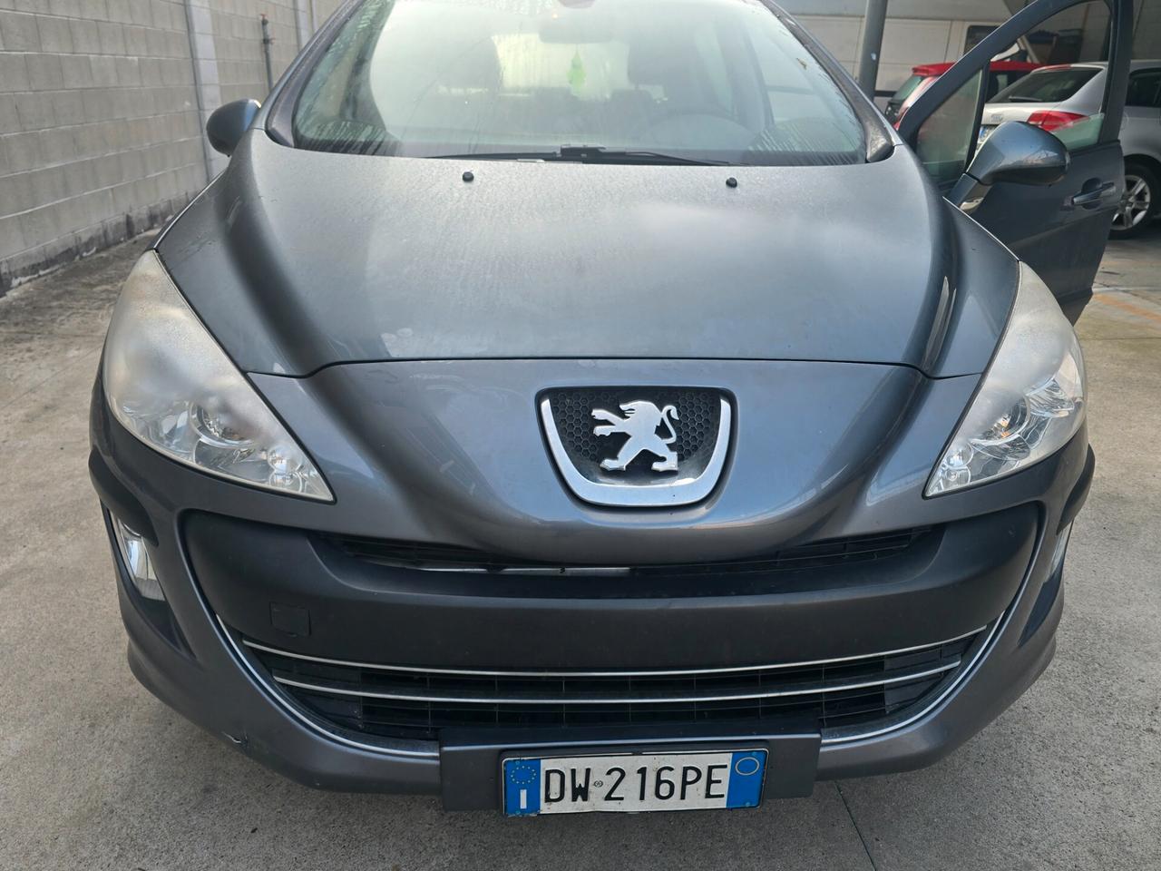 Peugeot 308 1.4 VTi 95CV 5p. Premium
