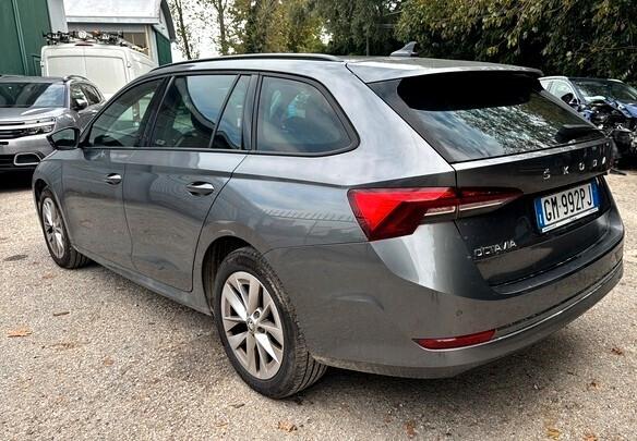 Skoda Octavia 2.0 TDI EVO SCR DSG Wagon Executive