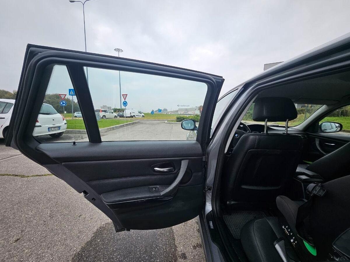 BMW Serie 3 Touring 320d xdrive Attiva 184cv